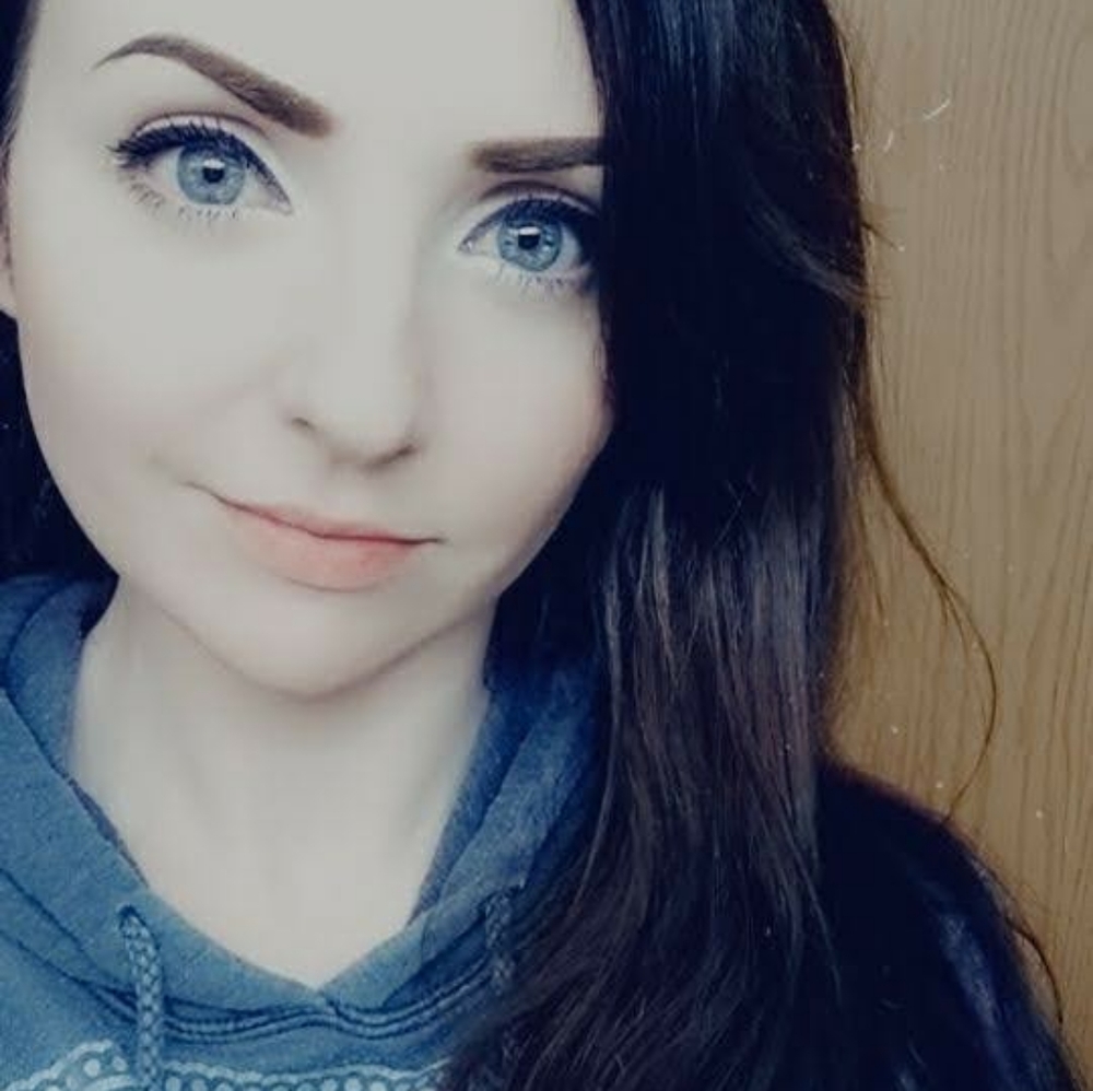 Meet your Posher, Arika